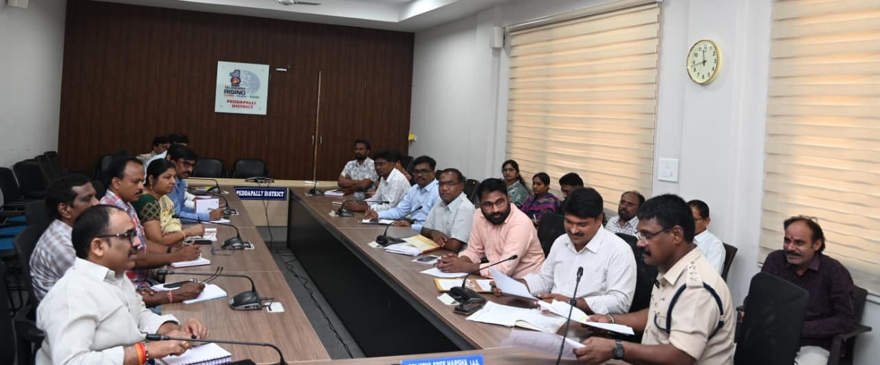 రాష్ట్ర అవతరణ దినోత్సవ వేడుకలకు ఘనంగా ఏర్పాట్లు.....రెవిన్యూ డివిజనల్ అధికారి గంగయ్య
